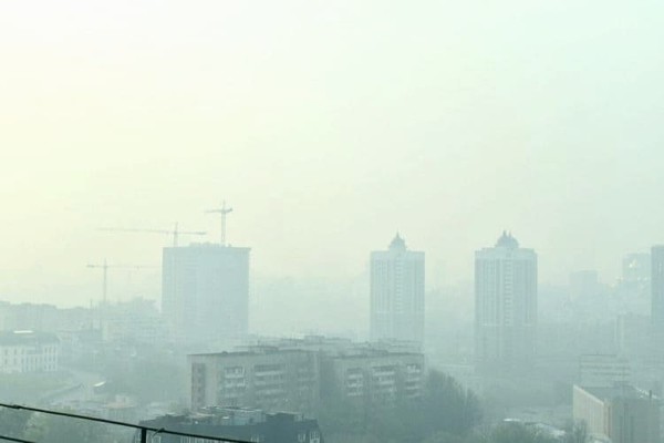 Пылевая буря в Украине останется еще на два дня