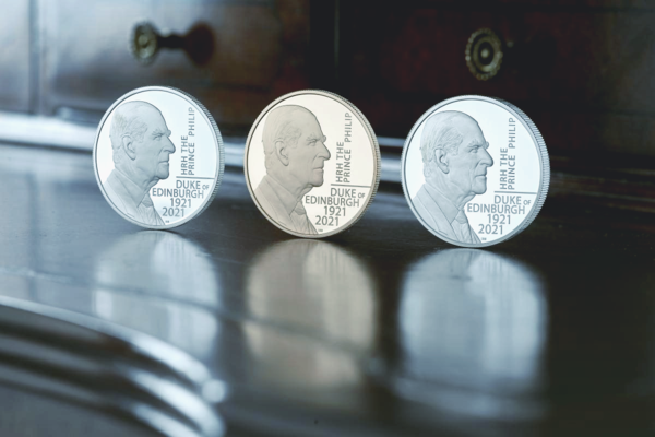 В Великобритании  выпустили монету в память о супруге королевы