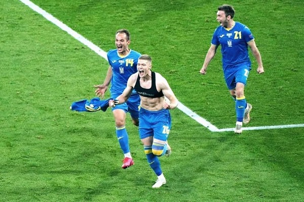 Сборная Украины по футболу впервые вышла в четвертьфинал на Евро-2020
