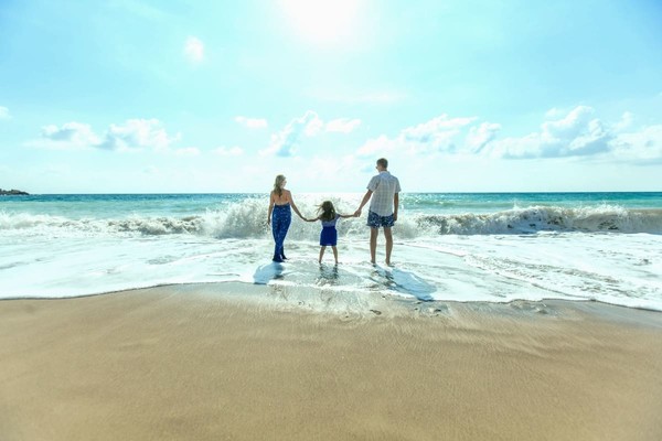 С 1 июля Кипр упростит въезд для вакцинированных туристов из Украины