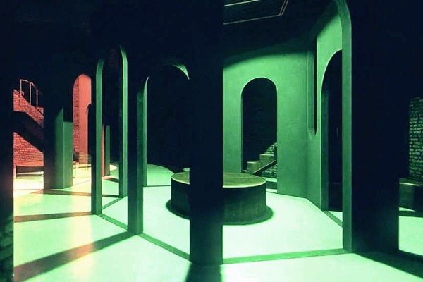 На территории бывшего завода 