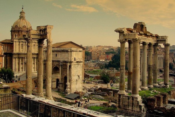 Краткий очерк важных периодов древнего Рима вместе с историком Александром Ангертом