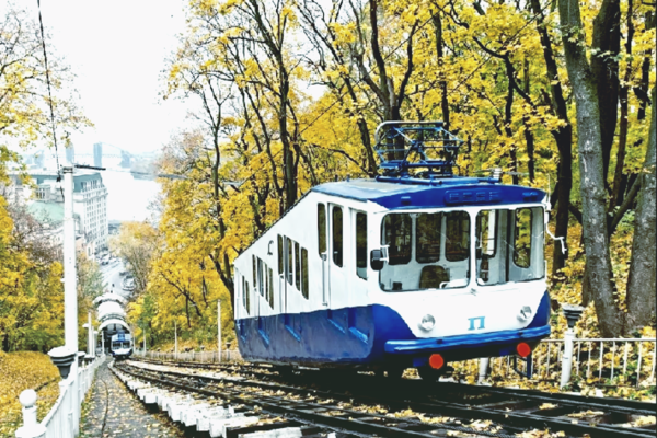 Киевский фуникулер закроют на ежегодный ремонт: как надолго он остановит работу