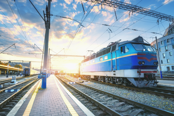 В Укрзализныце продали билеты людям на места, которых нет в поезде