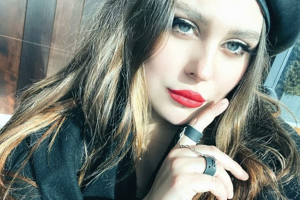 Солистка группы KAZKA Александра Зарицкая сделала 