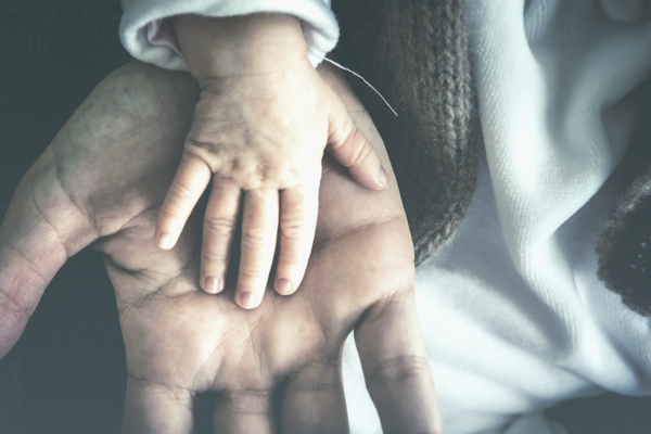 В Украине появились группы поддержки для родителей, потерявших ребенка