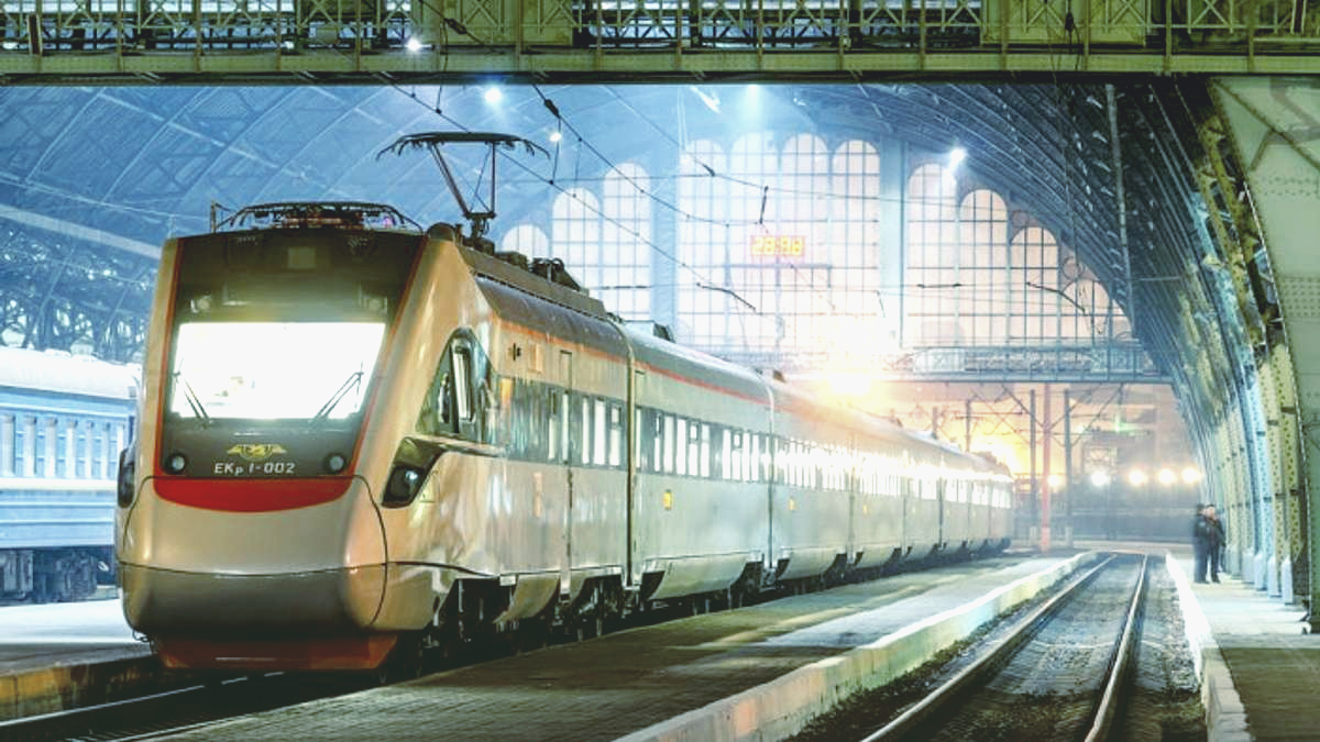 «Укрзализныця» назначит восемь дополнительных пригородных поездов из Киева