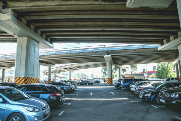 В Киеве хотят перезапустить систему парковки: какие изменения грядут