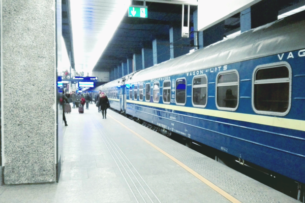 Украина предложила запустить скоростной поезд между Киевом и Варшавой