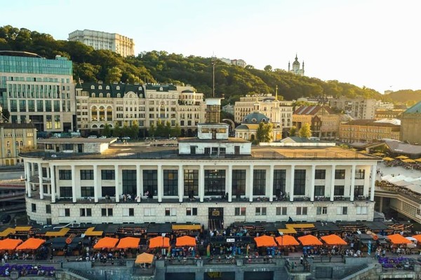 Американский университет заключил договор аренды здания Речного вокзала в Киеве