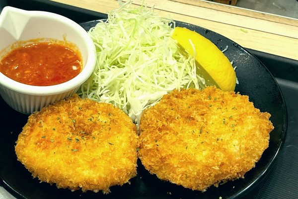 Японская сеть ресторанов в Токио предлагает котлеты по-киевски (фото)