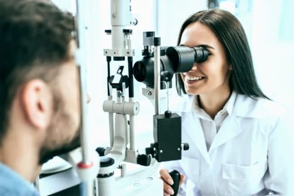 В больницах Киева могут бесплатно лечить пациентов с проблемами со зрением