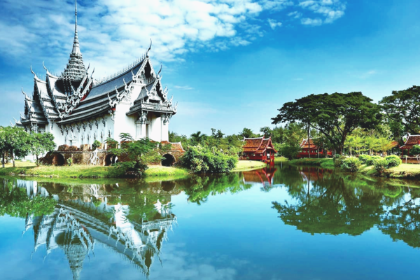 Власти Таиланда решили перенести открытие Бангкока для иностранных туристов 