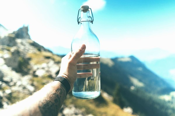 В Киеве предлагают обменять пластиковые бутылки на экобутылку