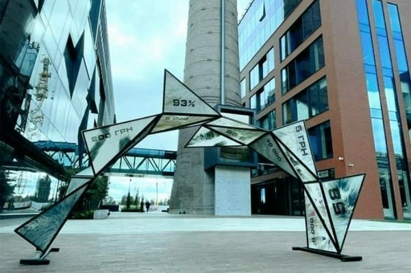 В Киеве авторы скульптуры на Burning Man создали арт-объект из переработанного пластика