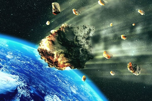 Пока ты спишь: в Канаде женщину разбудил кусок метеорита (фото)