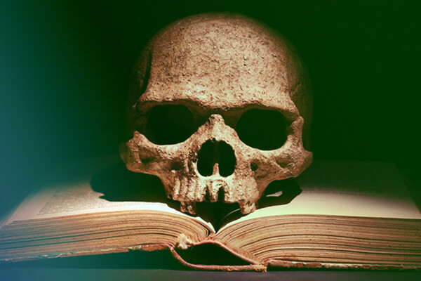 Самые страшные книги на Хэллоуин 2021