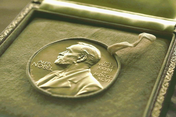 Украинские исследователи оказались соавторами нобелевских лауреатов по химии 2021 