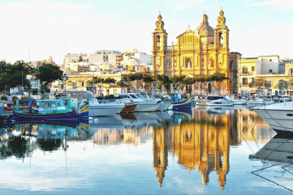 Границы на замке: Мальта запретила украинцам въезд в страну