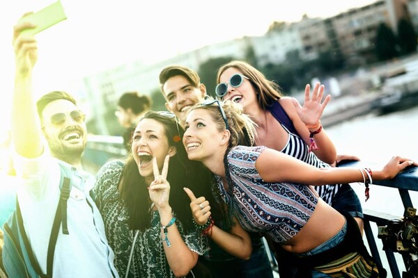 Эксперты определили, чем больше всего довольна молодежь Киева