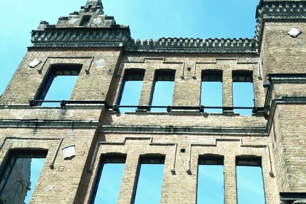 В Киеве на Пейзажной аллее закончили реконструкцию усадьбы начала 20 века (фото)