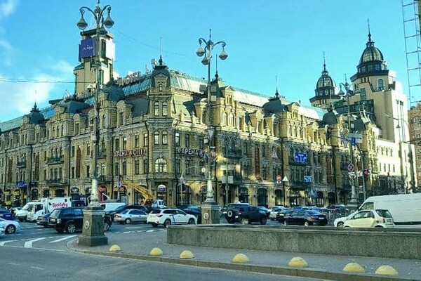 На Бессарабской площади обустроили пешеходную зону 