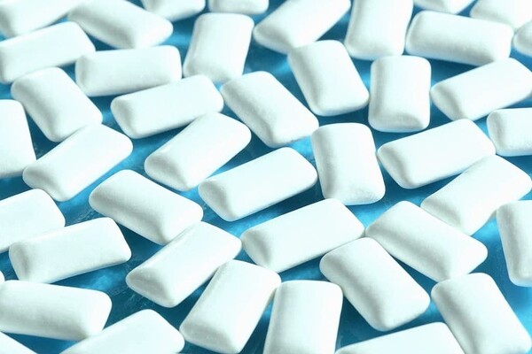 Ученые придумали жвачку, которая защищает от коронавируса прямо во рту