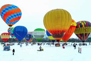 В Киеве на ВДНГ пройдет рождественский фестиваль огромных воздушных шаров