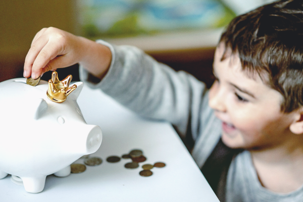 Как работает экономический паспорт украинца и как досрочно получить деньги подросткам