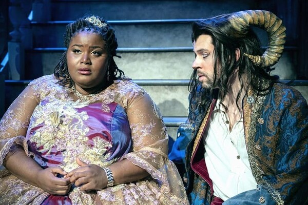 В США театральная пьеса 