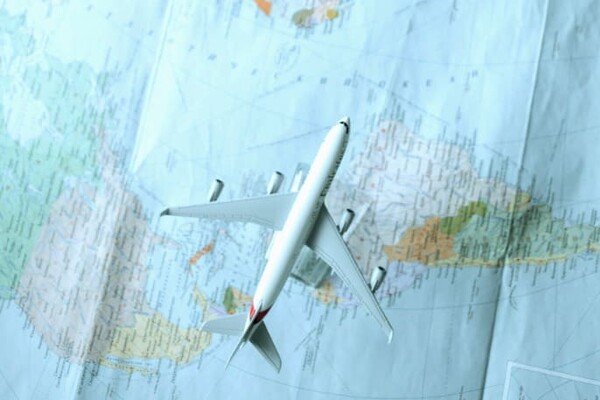 К Новому году украинская авиакомпания продает билеты со скидками до 50%