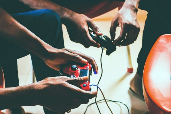 Названы самые худшие игры 2021 года по версии Metacritic