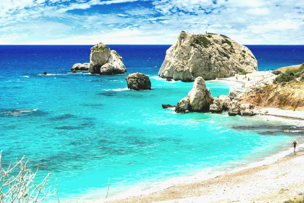 Кипр вводит тройное тестирование на COVID-19 для приезжих туристов