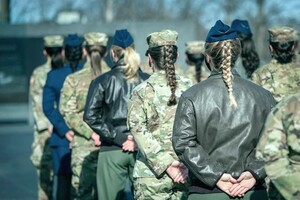 Профессий меньше: в Украине разработали новый вариант приказа о военном учете женщин