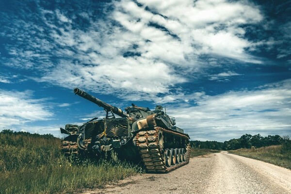 В Сети заметили объявление о продаже танка онлайн