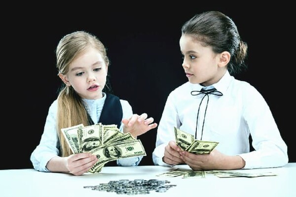 Украинские зумеры уже могут потратить 