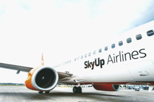 Самолет SkyUp из Мадейры не смог сесть в Киеве: авиакомпания прекращает продажу билетов
