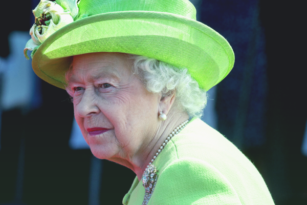 Королева Елизавета II заразилась коронавирусом вслед за принцем Чарльзом