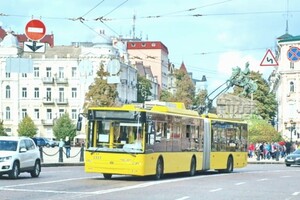В Киеве общественный транспорт возит пассажиров бесплатно
