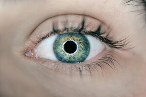 Торичні контактні лінзи: хороший зір при астигматизмі