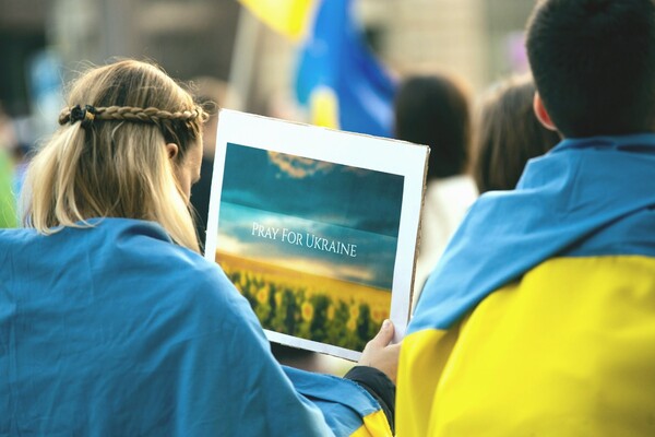 Українські біженці у Польщі почнуть сплачувати податки 