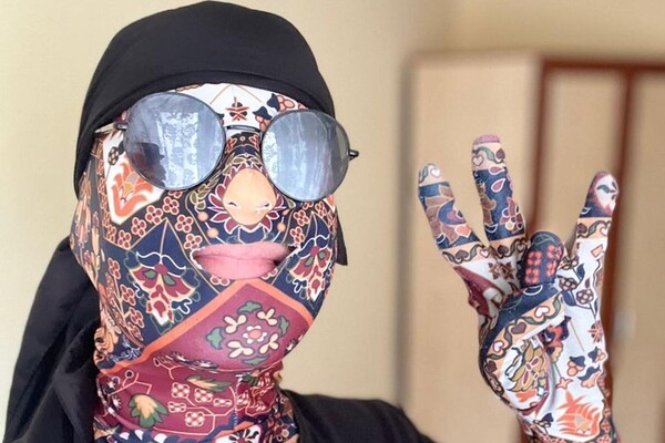 Неприличный жест трезубца ко Дню Независимости Украины 