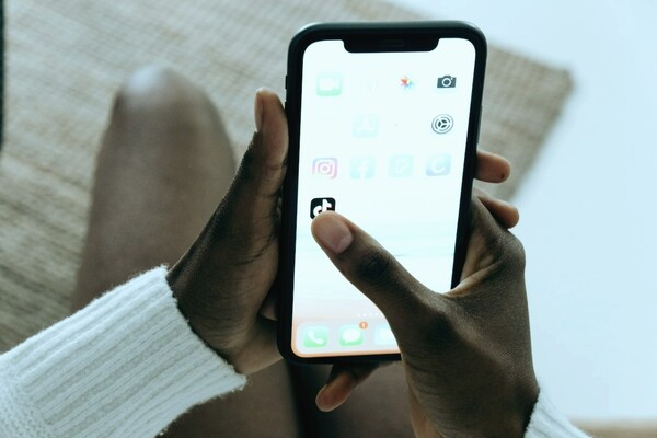 Стрими в TikTok зможуть робити лише повнолітні користувачі 