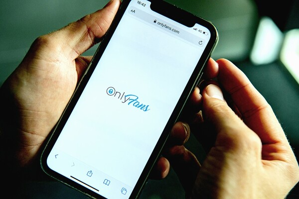 Известно, какой налог в Украине заплатил сервис OnlyFans 