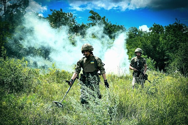 Украинским военным могут разрешить уходить в отпуск во время военного положения 