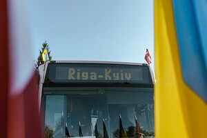 Рига подарит Киеву десять современных автобусов 