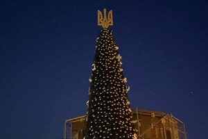 В Киеве на Софийской площади 19 декабря зажгли главную елку страны (фото, видео)