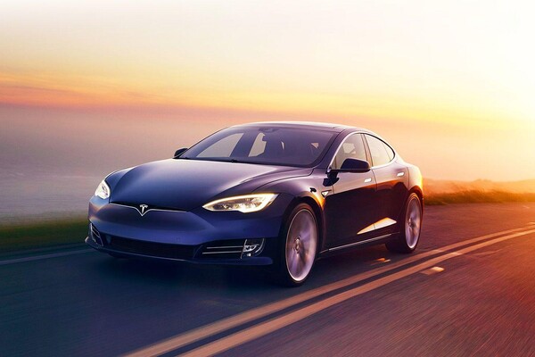 Новый автомобиль от Tesla