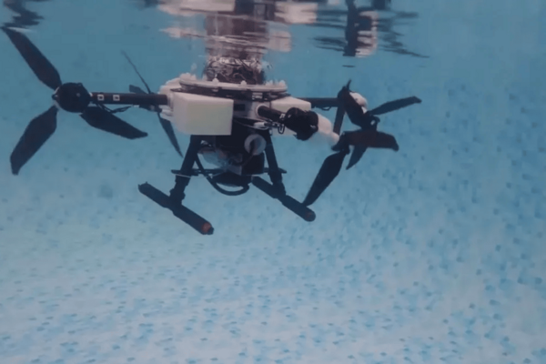 Дрон, который может летать, плавать и нырять Mirs-X