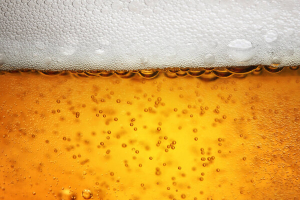 Tesla выпустила лимитированную партию фирменного пива GigaBier (фото, цена)